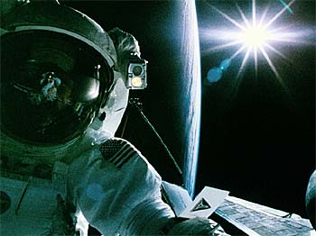 />
</div>

<div class=